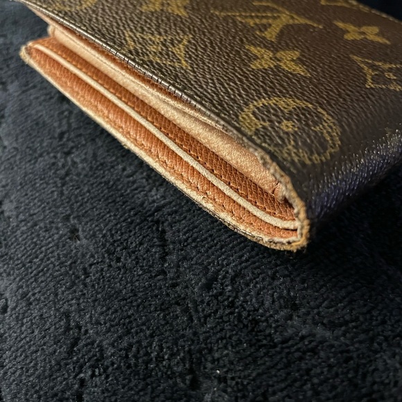 Louis Vuitton Men’s Wallet - Picture 4 of 8